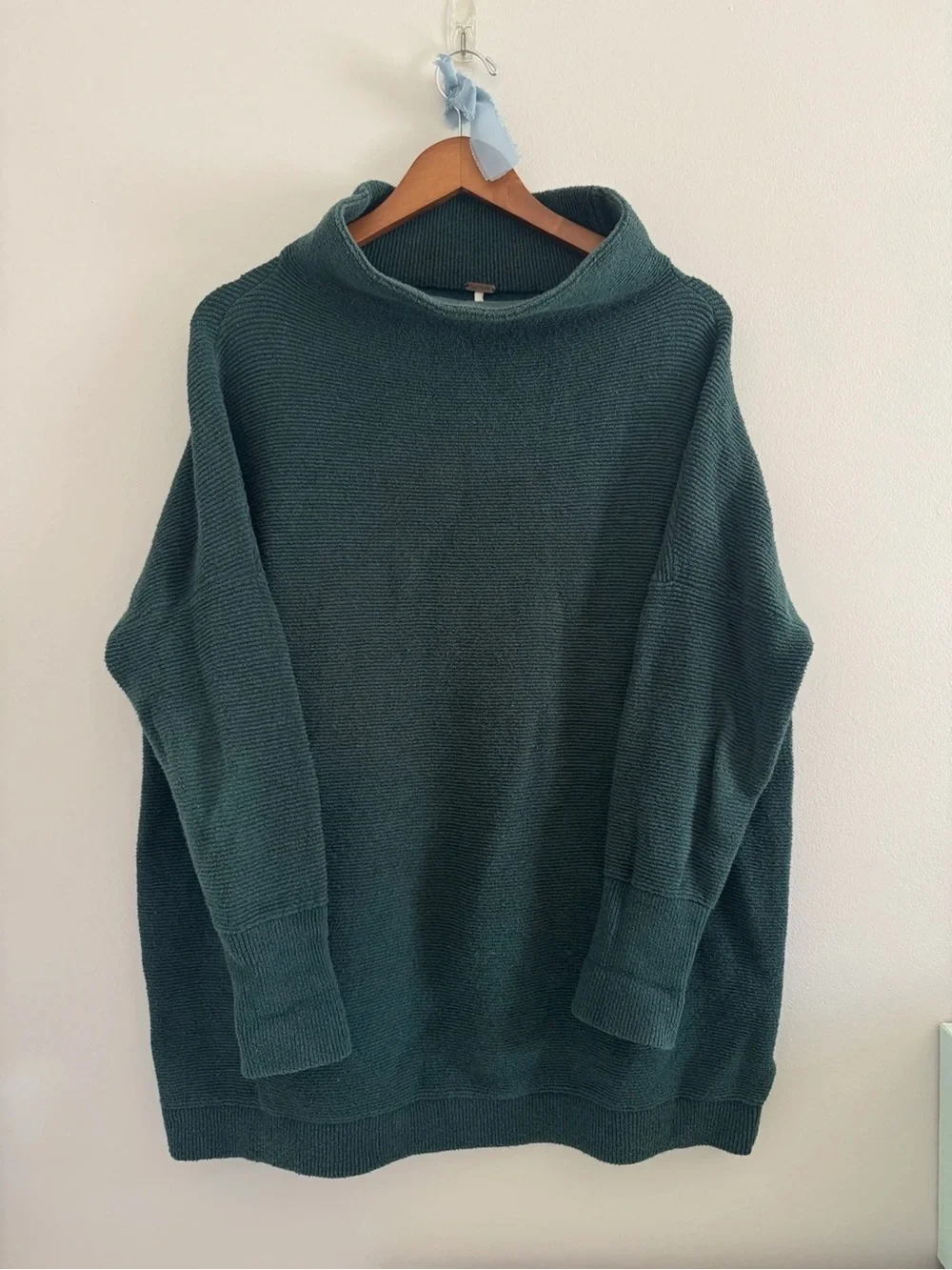 Free People Ottoman Slouchy Tunic Long Sleeve Sweater Medium Dark Teal Ribbed